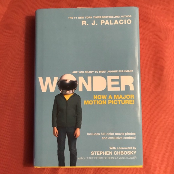 Hardback book “ Wonder “ Perfect Condition - Discounted Shipping! - Picture 1 of 6